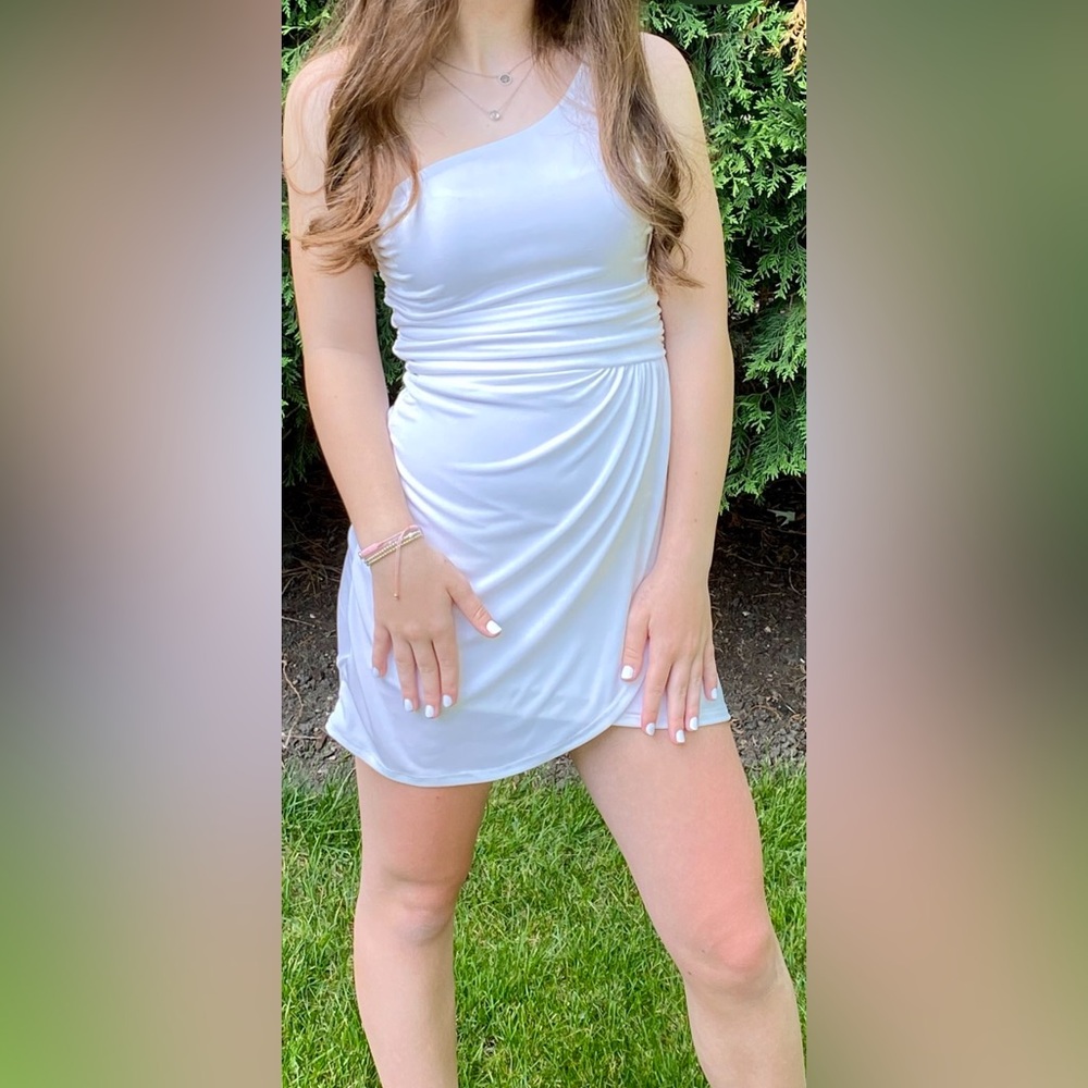 Lucy in the Sky - Ruched One Shoulder Dress in White XS